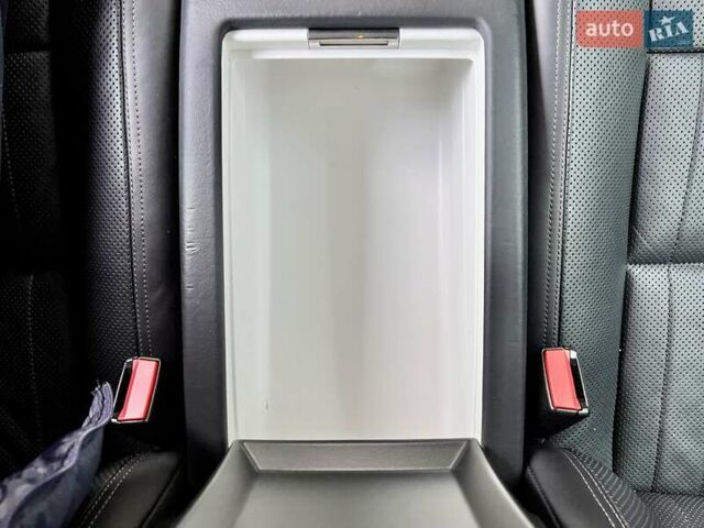 Бежевый Мерседес С Класс, объемом двигателя 6 л и пробегом 120 тыс. км за 44999 $, фото 30 на Automoto.ua