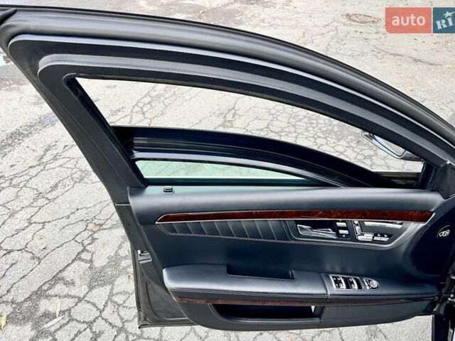 Бежевый Мерседес С Класс, объемом двигателя 6 л и пробегом 120 тыс. км за 44999 $, фото 17 на Automoto.ua