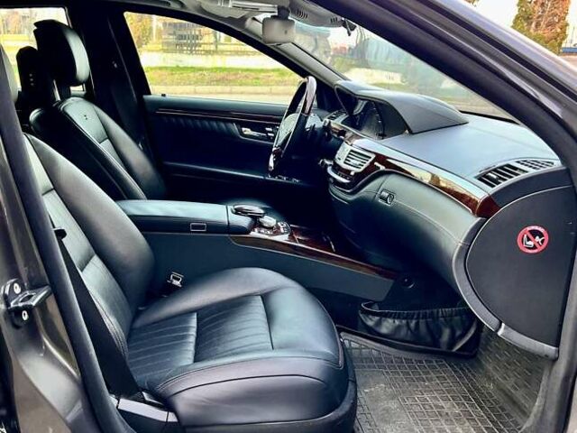 Бежевый Мерседес С Класс, объемом двигателя 6 л и пробегом 120 тыс. км за 44999 $, фото 48 на Automoto.ua