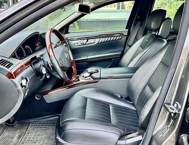 Бежевый Мерседес С Класс, объемом двигателя 6 л и пробегом 120 тыс. км за 44999 $, фото 19 на Automoto.ua