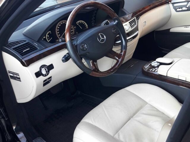 Черный Мерседес С Класс, объемом двигателя 3.5 л и пробегом 2 тыс. км за 12500 $, фото 13 на Automoto.ua