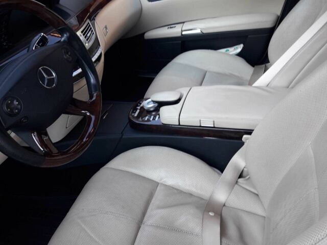 Черный Мерседес С Класс, объемом двигателя 3.5 л и пробегом 2 тыс. км за 12500 $, фото 12 на Automoto.ua