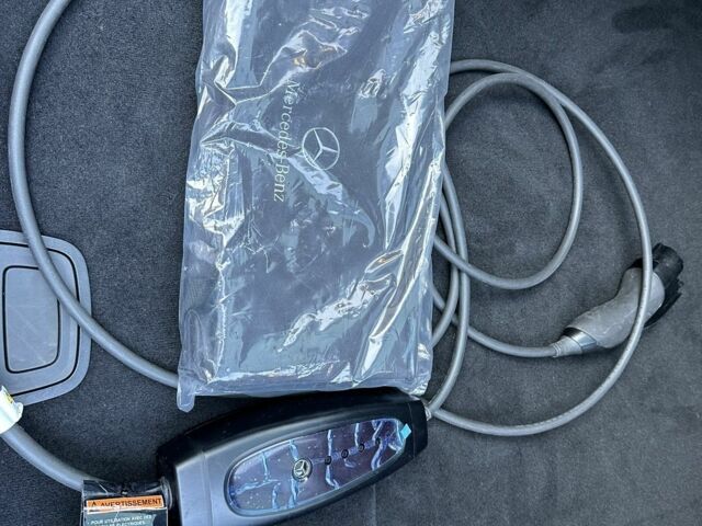 Чорний Мерседес С Клас, об'ємом двигуна 0 л та пробігом 12 тис. км за 75500 $, фото 15 на Automoto.ua