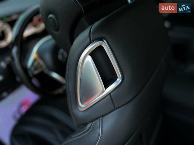 Черный Мерседес С Класс, объемом двигателя 5.46 л и пробегом 36 тыс. км за 85000 $, фото 45 на Automoto.ua