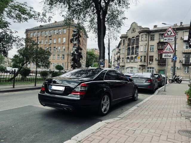 Черный Мерседес С Класс, объемом двигателя 4.7 л и пробегом 322 тыс. км за 12000 $, фото 23 на Automoto.ua