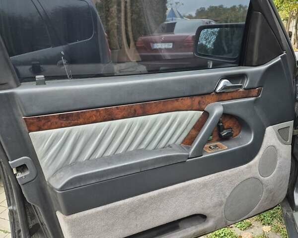 Чорний Мерседес С Клас, об'ємом двигуна 6 л та пробігом 170 тис. км за 2500 $, фото 8 на Automoto.ua