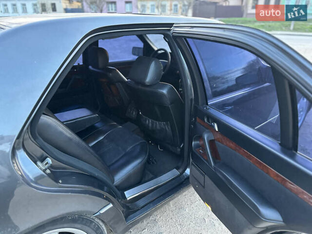 Чорний Мерседес С Клас, об'ємом двигуна 3.2 л та пробігом 130 тис. км за 3700 $, фото 5 на Automoto.ua
