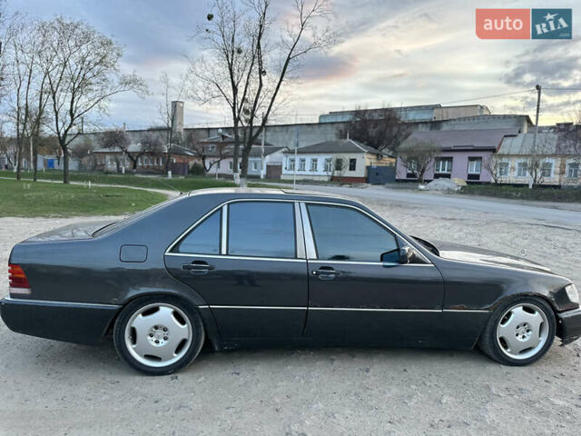 Чорний Мерседес С Клас, об'ємом двигуна 3.2 л та пробігом 130 тис. км за 3700 $, фото 6 на Automoto.ua