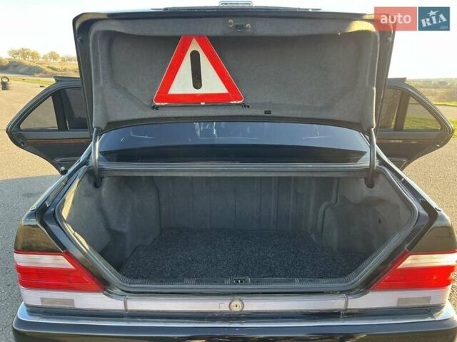 Черный Мерседес С Класс, объемом двигателя 2.8 л и пробегом 293 тыс. км за 9000 $, фото 20 на Automoto.ua