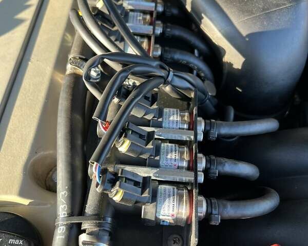 Черный Мерседес С Класс, объемом двигателя 2.8 л и пробегом 293 тыс. км за 9000 $, фото 12 на Automoto.ua