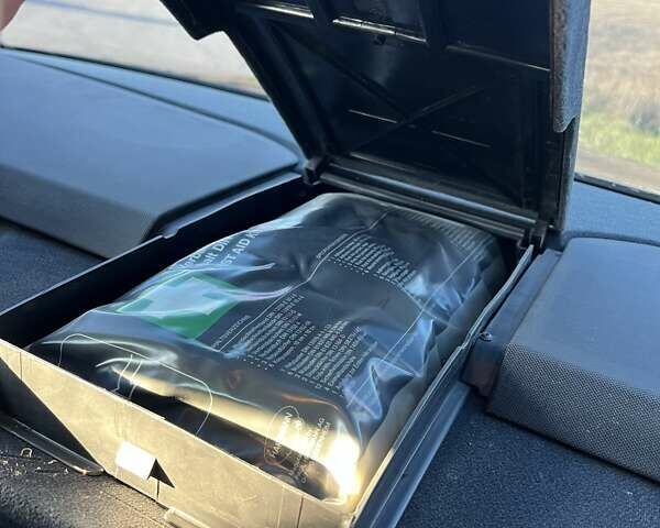 Черный Мерседес С Класс, объемом двигателя 2.8 л и пробегом 293 тыс. км за 9000 $, фото 36 на Automoto.ua