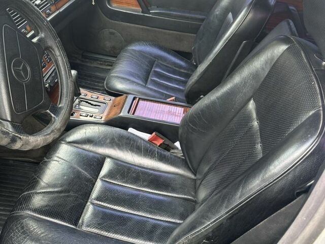 Чорний Мерседес С Клас, об'ємом двигуна 2.8 л та пробігом 400 тис. км за 3200 $, фото 3 на Automoto.ua