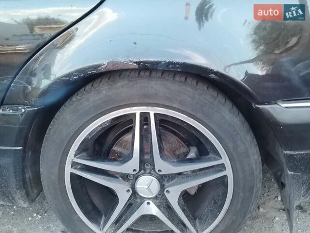 Чорний Мерседес С Клас, об'ємом двигуна 3.45 л та пробігом 638 тис. км за 4000 $, фото 8 на Automoto.ua