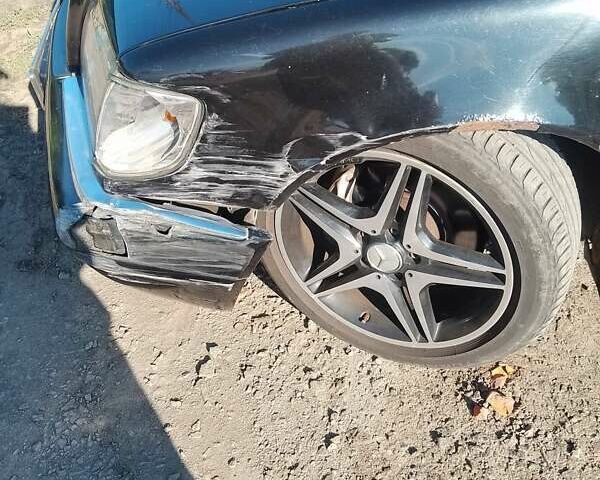 Чорний Мерседес С Клас, об'ємом двигуна 3.45 л та пробігом 638 тис. км за 4000 $, фото 2 на Automoto.ua