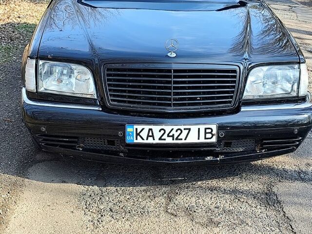 Черный Мерседес С Класс, объемом двигателя 3.2 л и пробегом 477 тыс. км за 3900 $, фото 5 на Automoto.ua