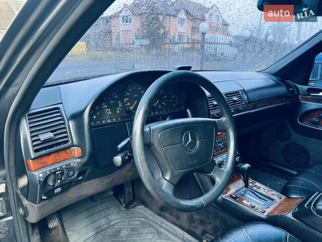 Черный Мерседес С Класс, объемом двигателя 3.5 л и пробегом 380 тыс. км за 3800 $, фото 13 на Automoto.ua