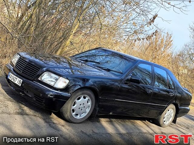 Черный Мерседес С Класс, объемом двигателя 3.2 л и пробегом 477 тыс. км за 3900 $, фото 6 на Automoto.ua