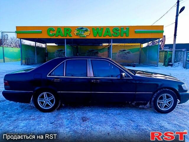 Чорний Мерседес С Клас, об'ємом двигуна 3.4 л та пробігом 285 тис. км за 3950 $, фото 1 на Automoto.ua