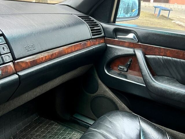 Чорний Мерседес С Клас, об'ємом двигуна 3.4 л та пробігом 483 тис. км за 5300 $, фото 3 на Automoto.ua