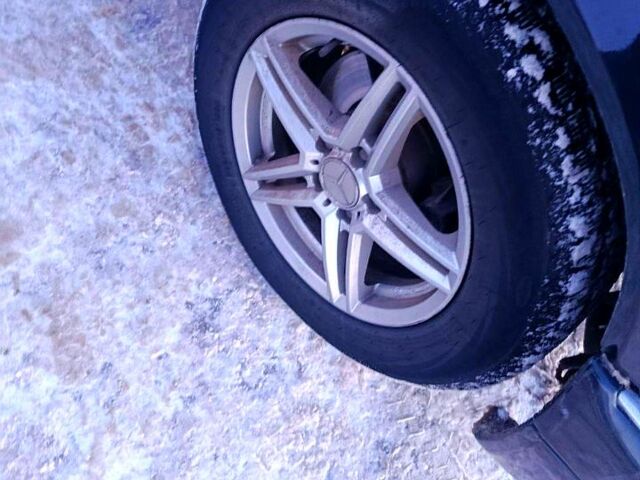 Чорний Мерседес С Клас, об'ємом двигуна 3.4 л та пробігом 285 тис. км за 3950 $, фото 5 на Automoto.ua