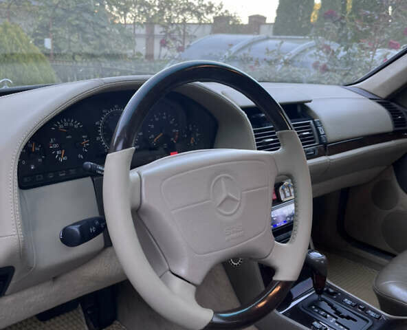 Черный Мерседес С Класс, объемом двигателя 5 л и пробегом 347 тыс. км за 23217 $, фото 16 на Automoto.ua