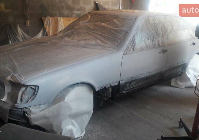 Черный Мерседес С Класс, объемом двигателя 5 л и пробегом 347 тыс. км за 23217 $, фото 49 на Automoto.ua