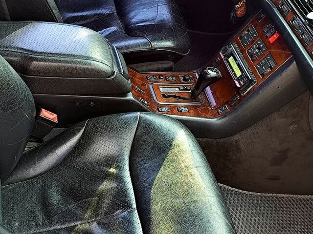 Черный Мерседес С Класс, объемом двигателя 3.2 л и пробегом 477 тыс. км за 3900 $, фото 4 на Automoto.ua