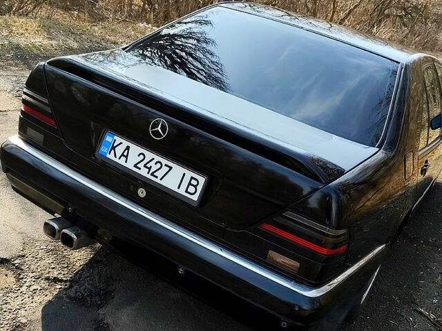 Черный Мерседес С Класс, объемом двигателя 3.2 л и пробегом 477 тыс. км за 3900 $, фото 1 на Automoto.ua