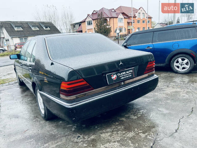 Черный Мерседес С Класс, объемом двигателя 3.5 л и пробегом 380 тыс. км за 3800 $, фото 1 на Automoto.ua