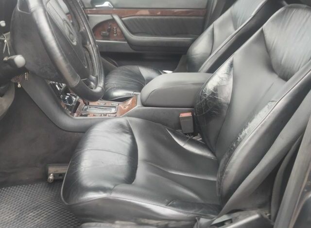 Чорний Мерседес С Клас, об'ємом двигуна 3.5 л та пробігом 4 тис. км за 5500 $, фото 6 на Automoto.ua