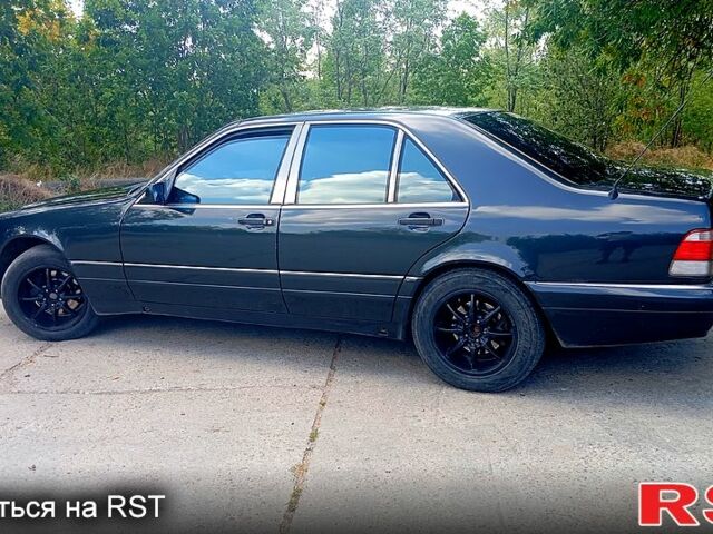 Чорний Мерседес С Клас, об'ємом двигуна 5 л та пробігом 480 тис. км за 3500 $, фото 2 на Automoto.ua