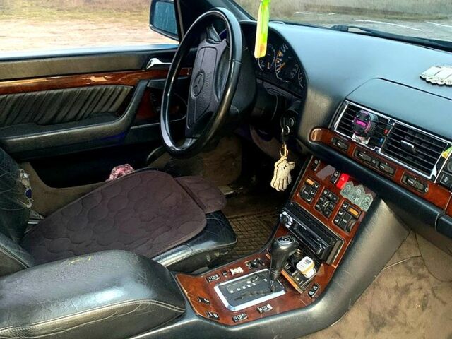 Черный Мерседес С Класс, объемом двигателя 3.2 л и пробегом 446 тыс. км за 5500 $, фото 9 на Automoto.ua