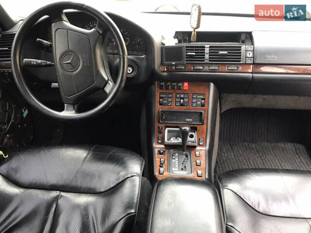 Чорний Мерседес С Клас, об'ємом двигуна 4.97 л та пробігом 353 тис. км за 12000 $, фото 9 на Automoto.ua