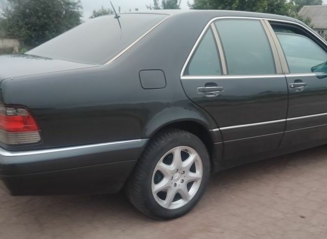 Чорний Мерседес С Клас, об'ємом двигуна 3.5 л та пробігом 4 тис. км за 5500 $, фото 4 на Automoto.ua