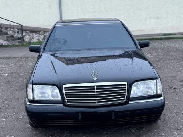 Черный Мерседес С Класс, объемом двигателя 3.5 л и пробегом 444 тыс. км за 6500 $, фото 3 на Automoto.ua