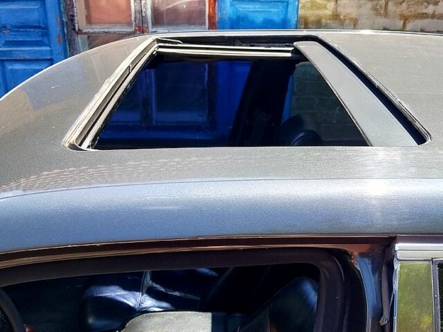 Черный Мерседес С Класс, объемом двигателя 3.4 л и пробегом 395 тыс. км за 2800 $, фото 8 на Automoto.ua