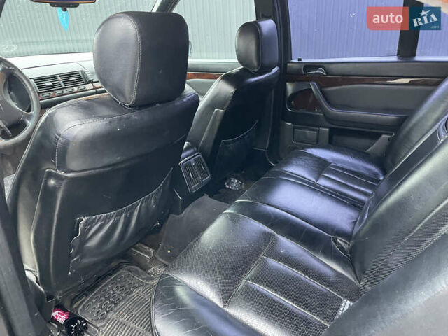 Чорний Мерседес С Клас, об'ємом двигуна 3.2 л та пробігом 450 тис. км за 4000 $, фото 6 на Automoto.ua