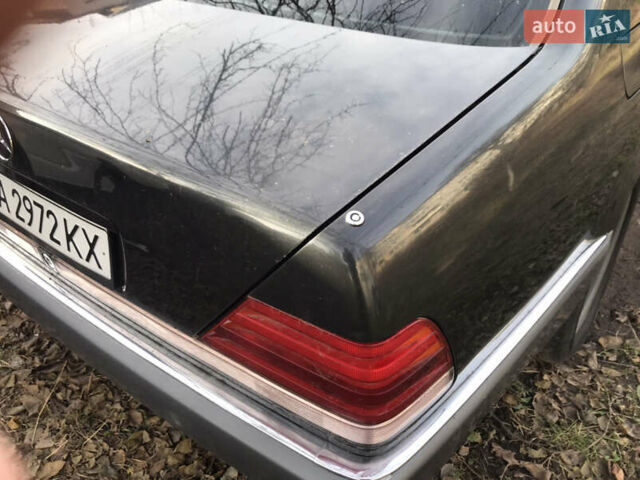 Чорний Мерседес С Клас, об'ємом двигуна 4.97 л та пробігом 353 тис. км за 12000 $, фото 6 на Automoto.ua