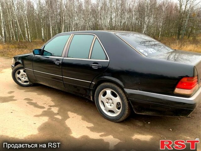 Черный Мерседес С Класс, объемом двигателя 3.2 л и пробегом 446 тыс. км за 5500 $, фото 3 на Automoto.ua