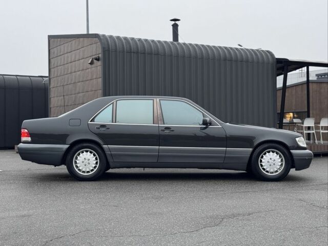 Черный Мерседес С Класс, объемом двигателя 3.2 л и пробегом 410 тыс. км за 7800 $, фото 5 на Automoto.ua