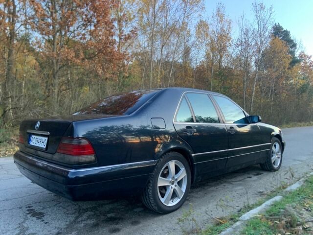 Черный Мерседес С Класс, объемом двигателя 3.2 л и пробегом 304 тыс. км за 4700 $, фото 7 на Automoto.ua