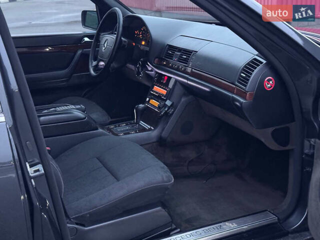 Чорний Мерседес С Клас, об'ємом двигуна 3.2 л та пробігом 410 тис. км за 7300 $, фото 39 на Automoto.ua