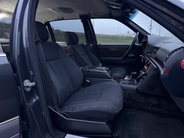 Черный Мерседес С Класс, объемом двигателя 3.2 л и пробегом 410 тыс. км за 7800 $, фото 17 на Automoto.ua