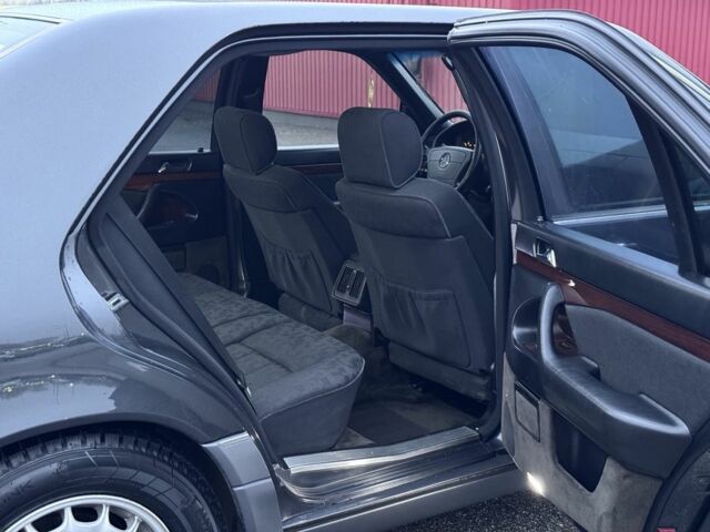 Черный Мерседес С Класс, объемом двигателя 3.2 л и пробегом 410 тыс. км за 7800 $, фото 20 на Automoto.ua