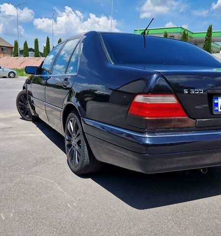 Черный Мерседес С Класс, объемом двигателя 4.2 л и пробегом 450 тыс. км за 7999 $, фото 1 на Automoto.ua