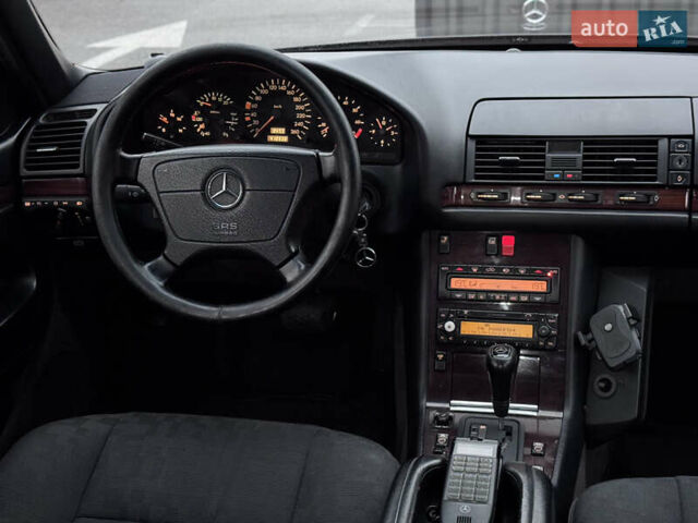 Черный Мерседес С Класс, объемом двигателя 3.2 л и пробегом 410 тыс. км за 7800 $, фото 29 на Automoto.ua