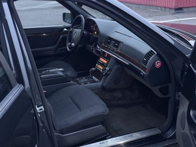 Черный Мерседес С Класс, объемом двигателя 3.2 л и пробегом 410 тыс. км за 7800 $, фото 18 на Automoto.ua