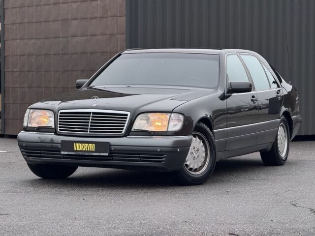 Черный Мерседес С Класс, объемом двигателя 3.2 л и пробегом 410 тыс. км за 7800 $, фото 1 на Automoto.ua