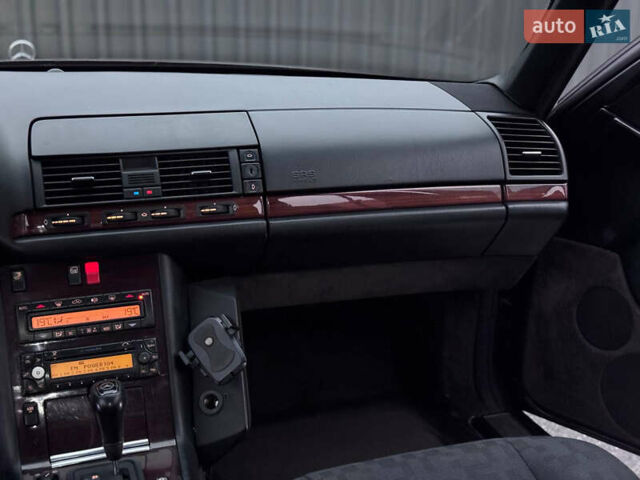 Чорний Мерседес С Клас, об'ємом двигуна 3.2 л та пробігом 410 тис. км за 7300 $, фото 43 на Automoto.ua