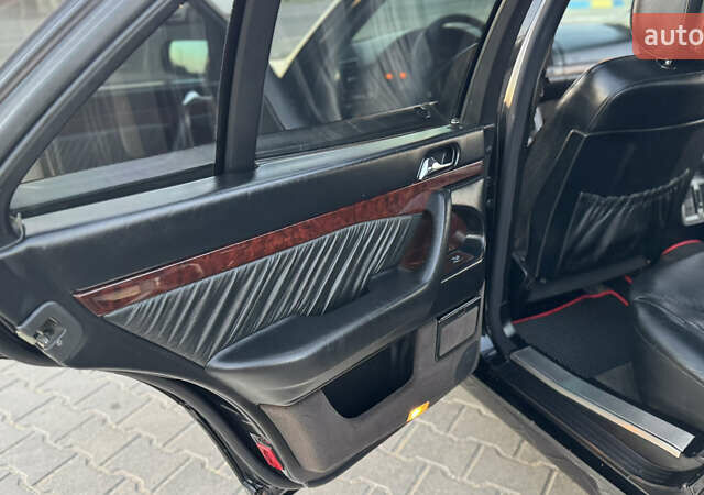 Мерседес С Класс 1997 в Одессе на Automoto.ua Черный Мерседес С Класс, объемом двигателя 4.2 л и пробегом 245 тыс. км за 4699 $, фото 25 на Automoto.ua